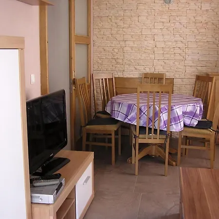 Apartament Zwei Radosav Šilo